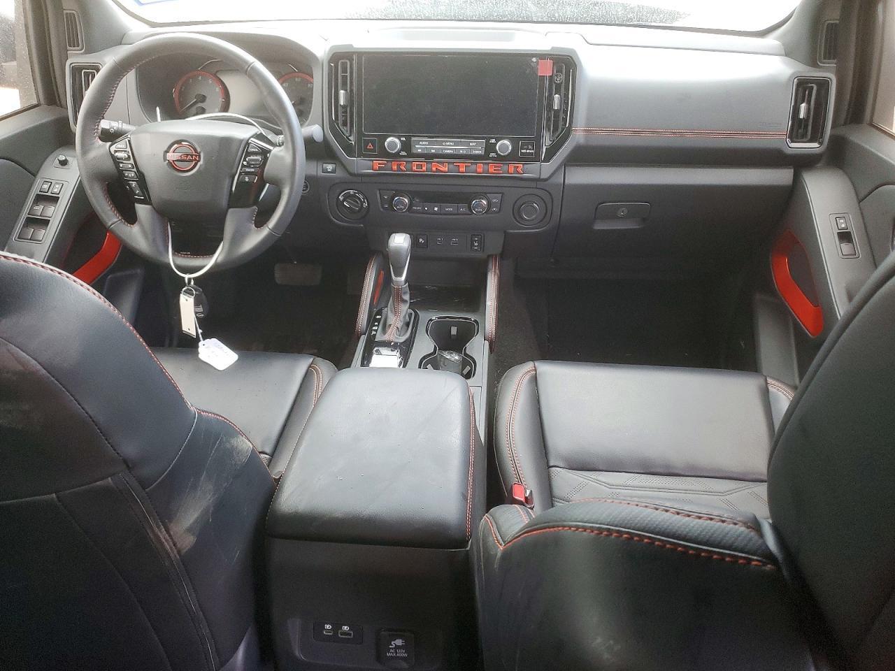 2025 NISSAN Frontier