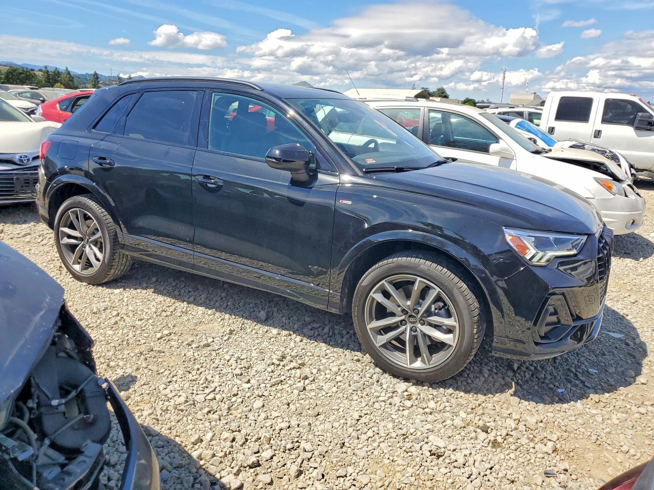 2025 AUDI Q3