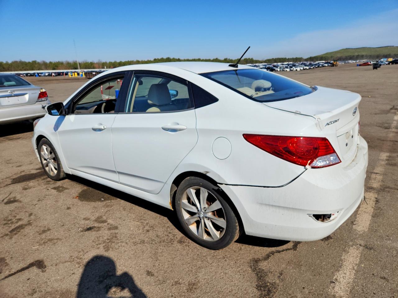 2012 HYUNDAI ACCENT