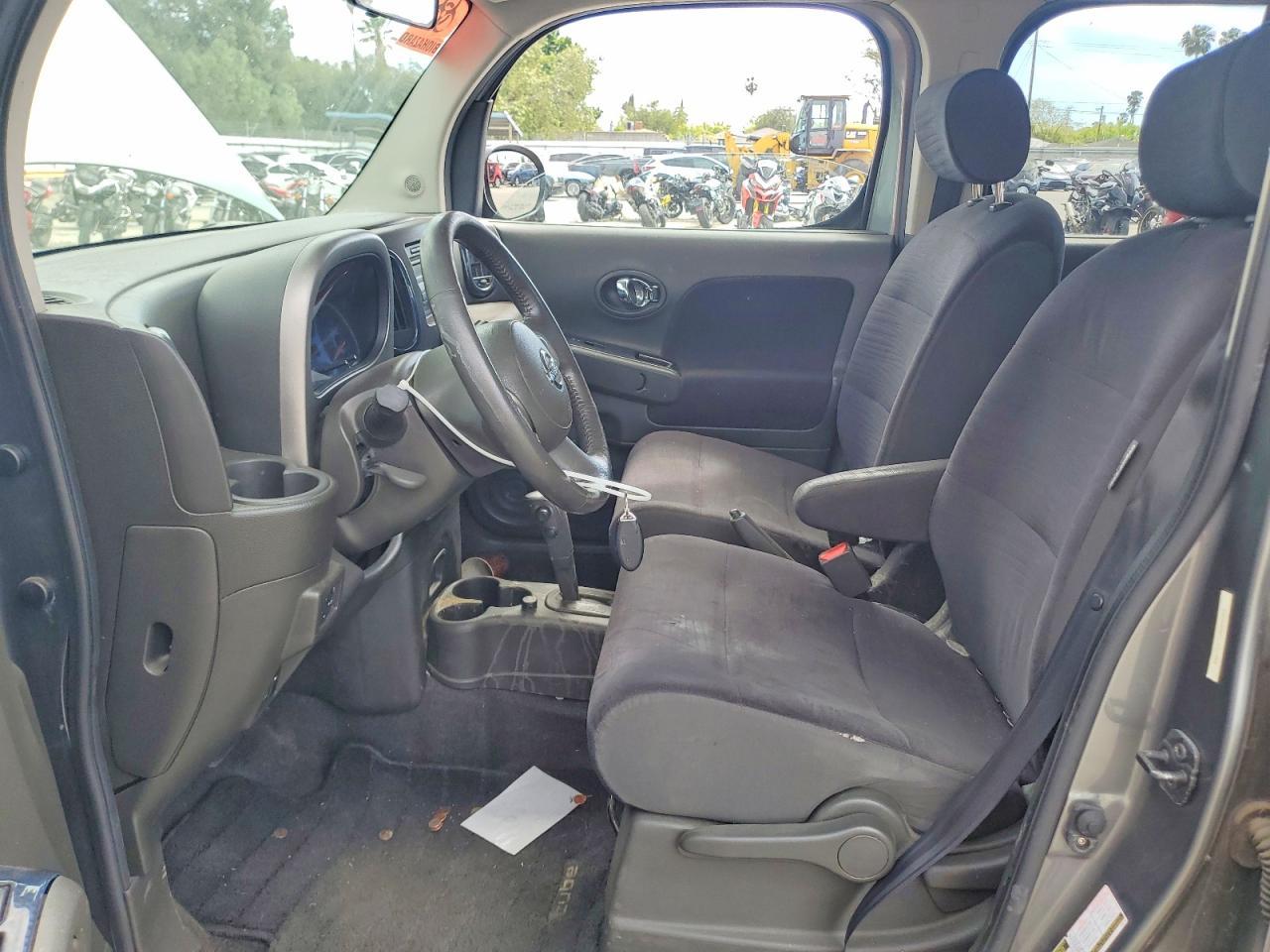 2009 NISSAN CUBE