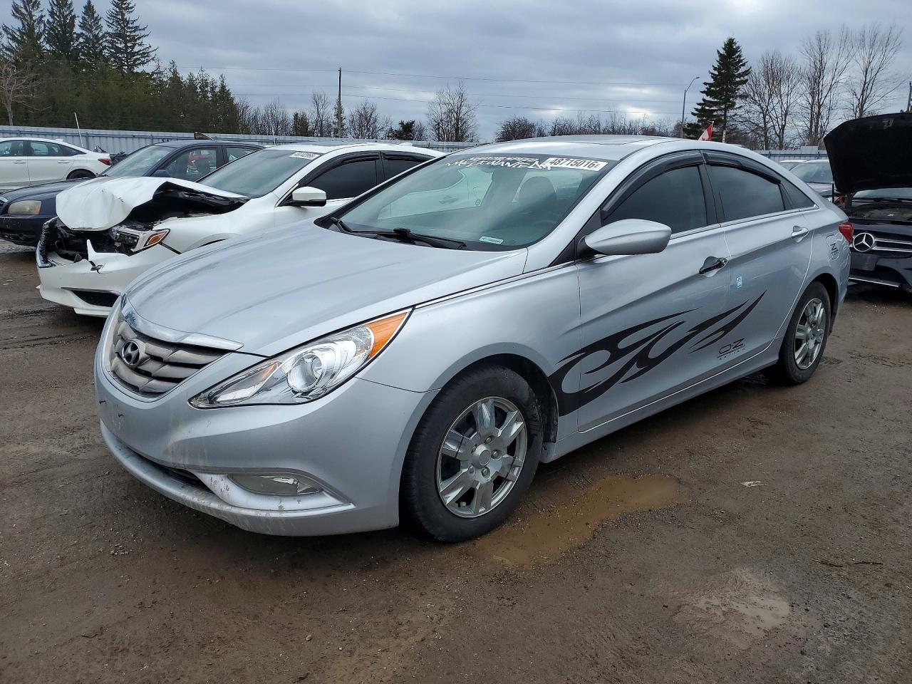 2013 HYUNDAI SONATA
