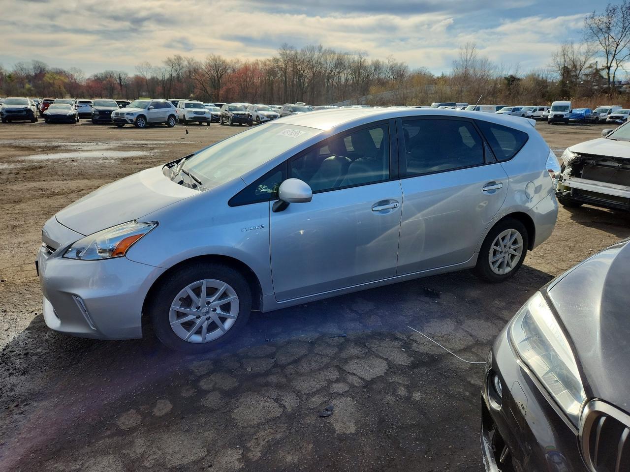 2014 TOYOTA PRIUS V