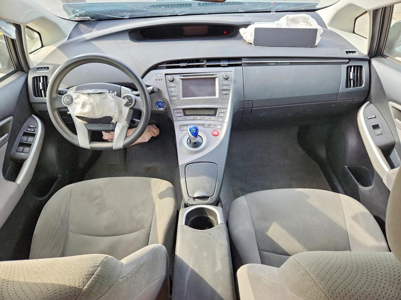 2015 TOYOTA PRIUS