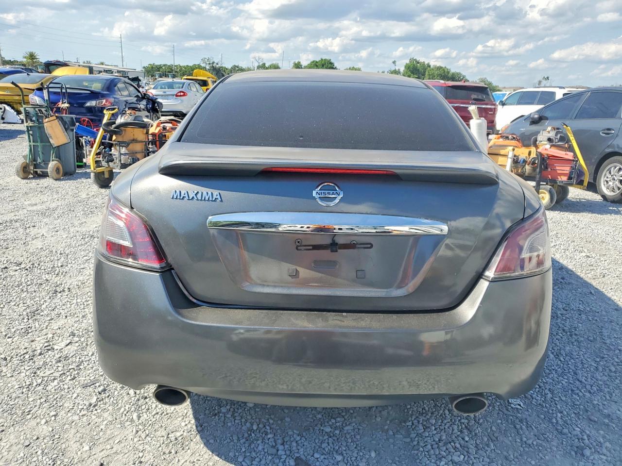 2014 NISSAN Maxima