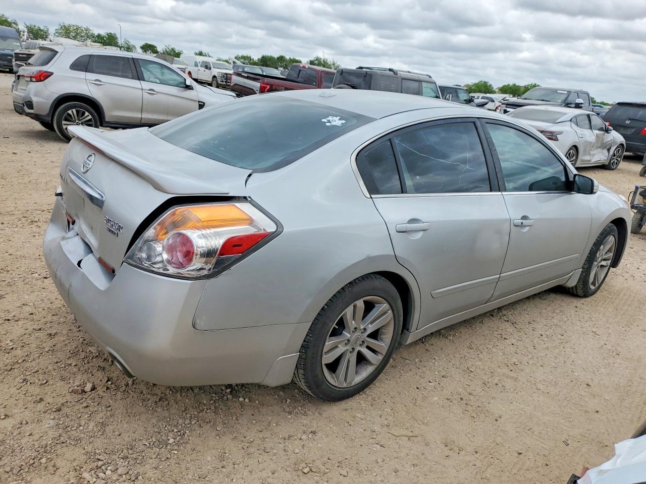 2012 NISSAN ALTIMA