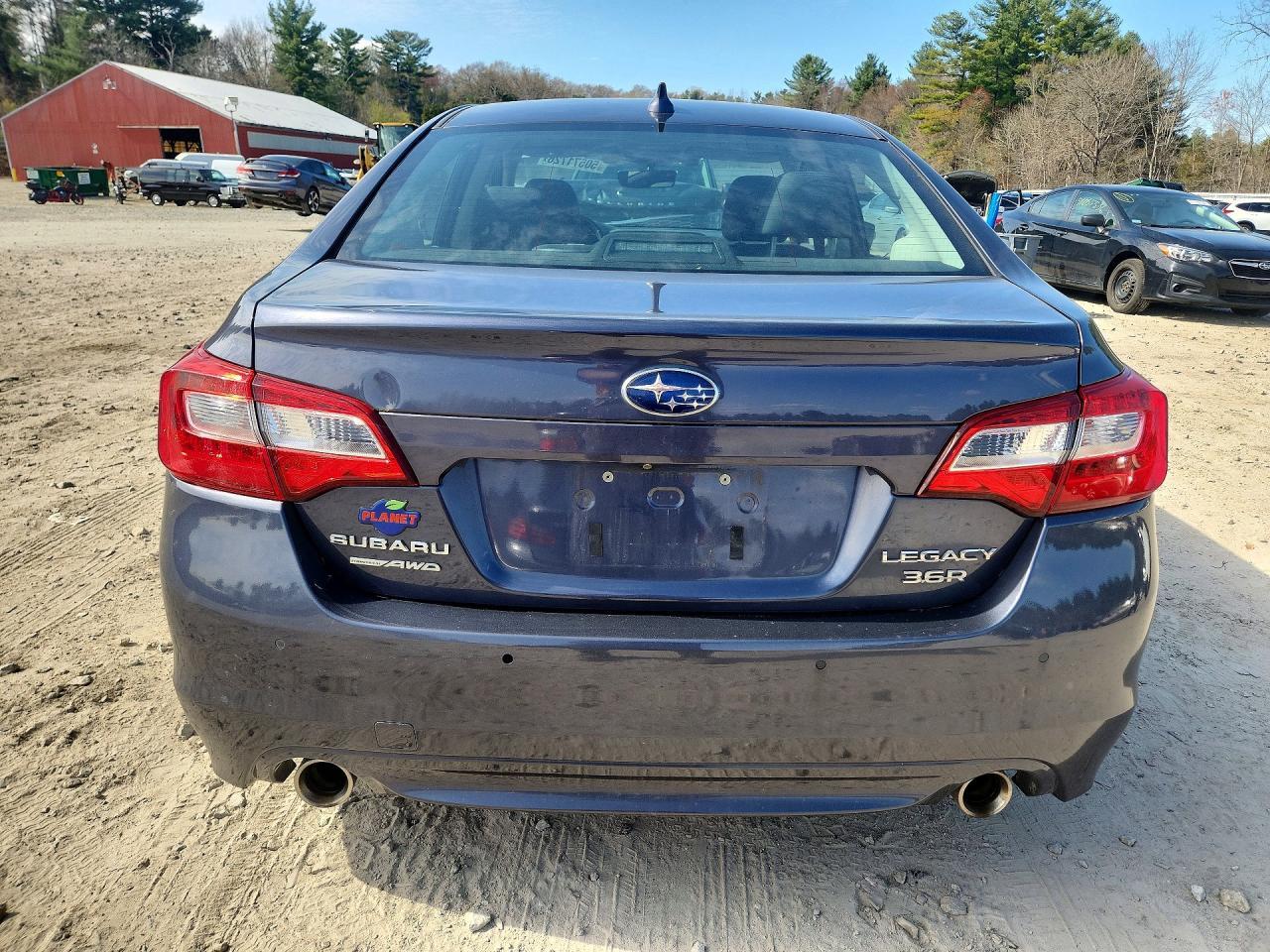 2017 SUBARU Legacy