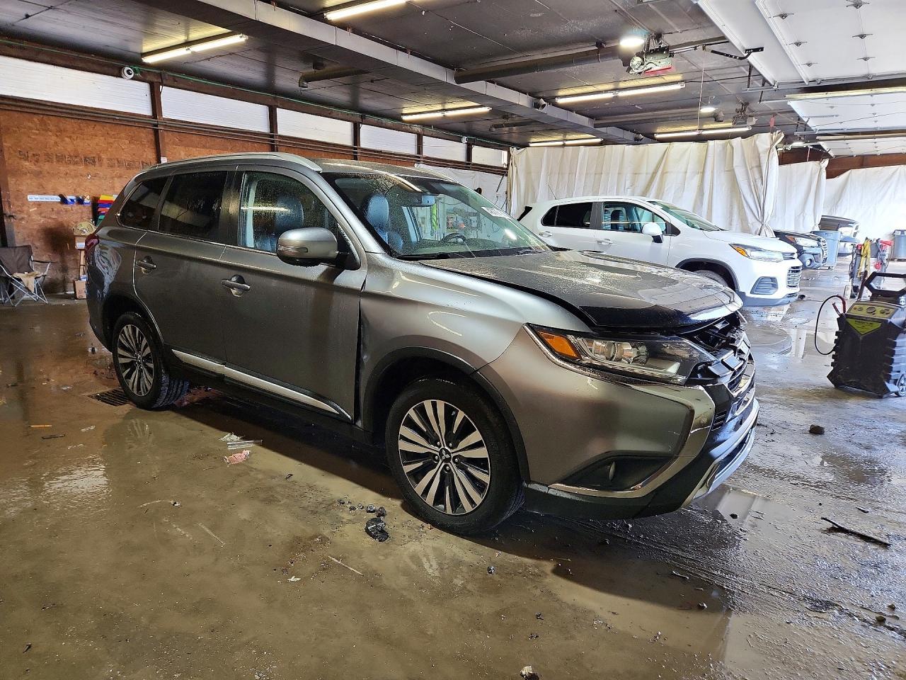 2020 MITSUBISHI outlander