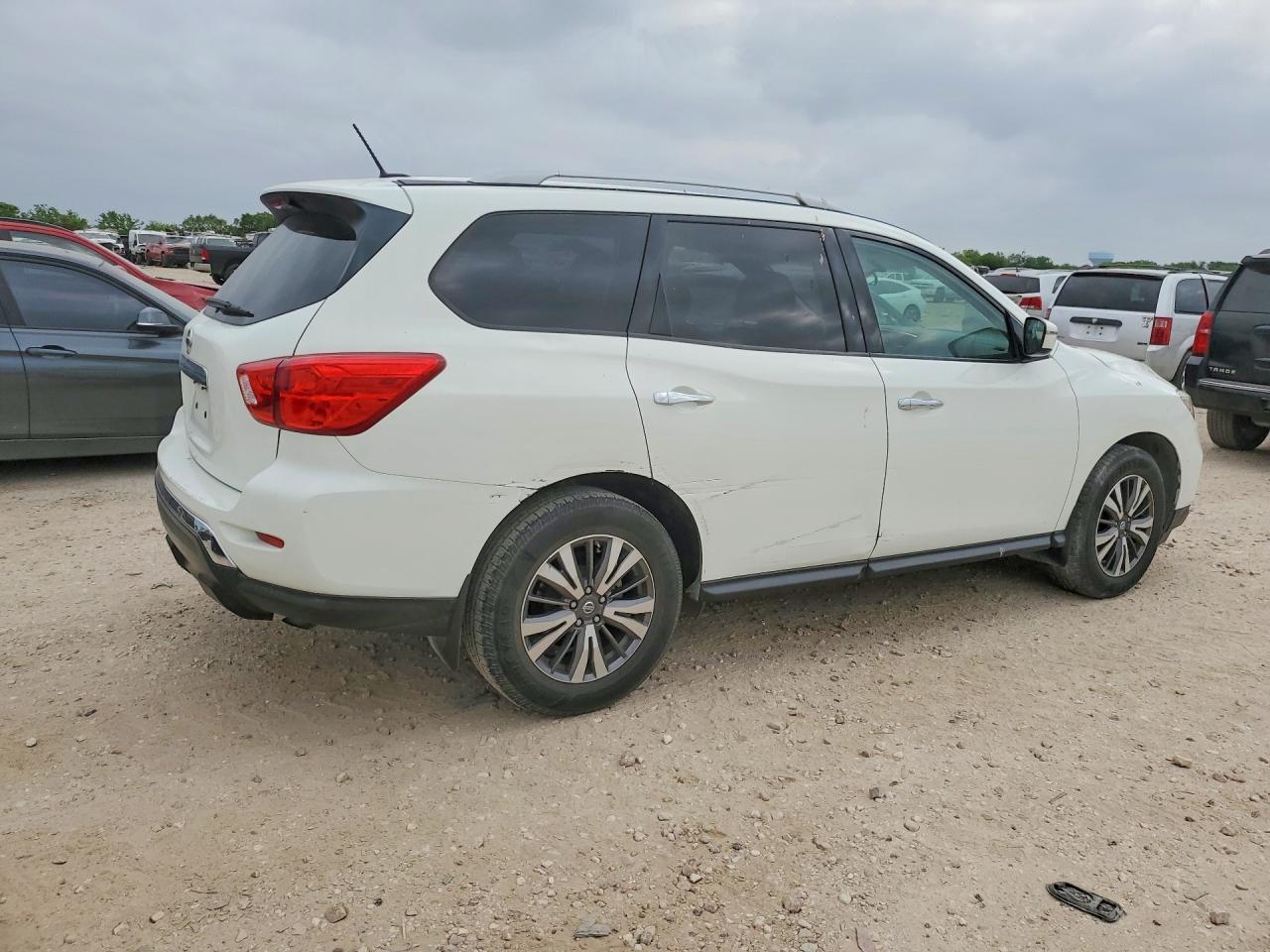 2017 NISSAN PATHFINDER