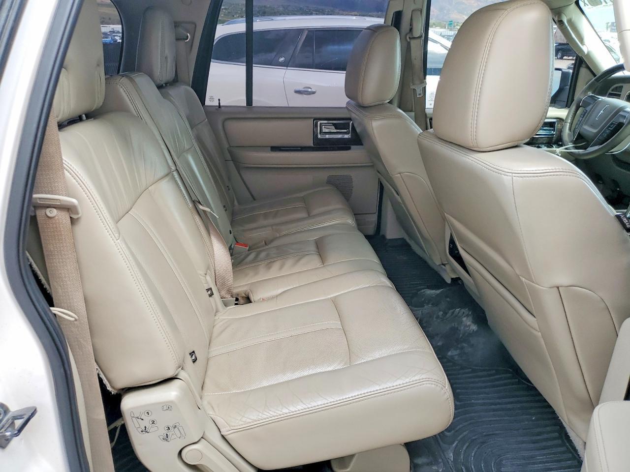 2015 LINCOLN Navigator