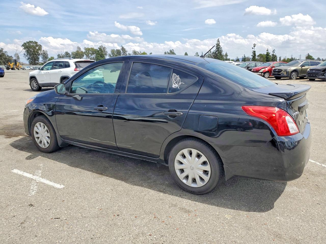 2016 NISSAN VERSA