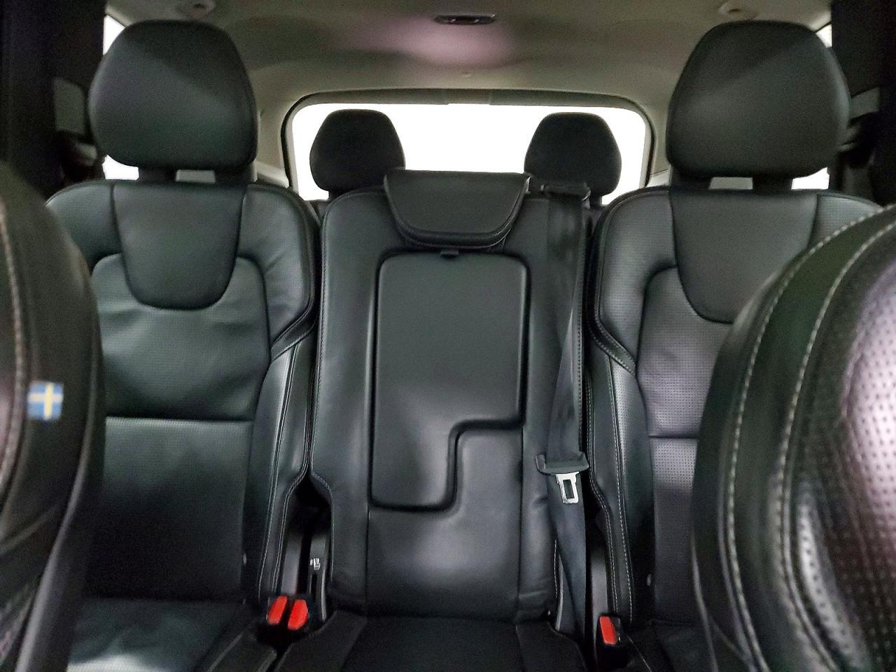 2019 VOLVO XC90