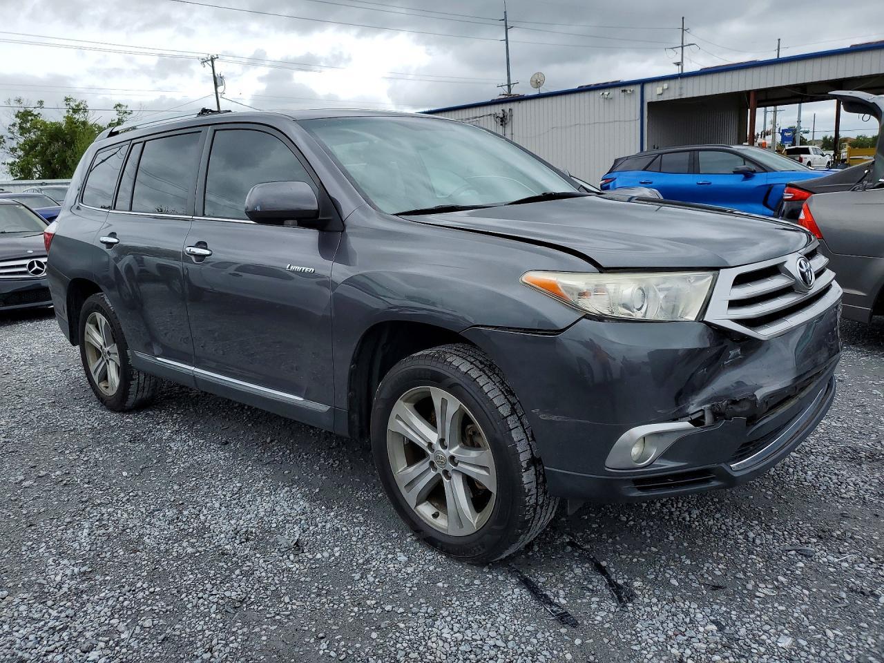 2011 TOYOTA HIGHLANDER