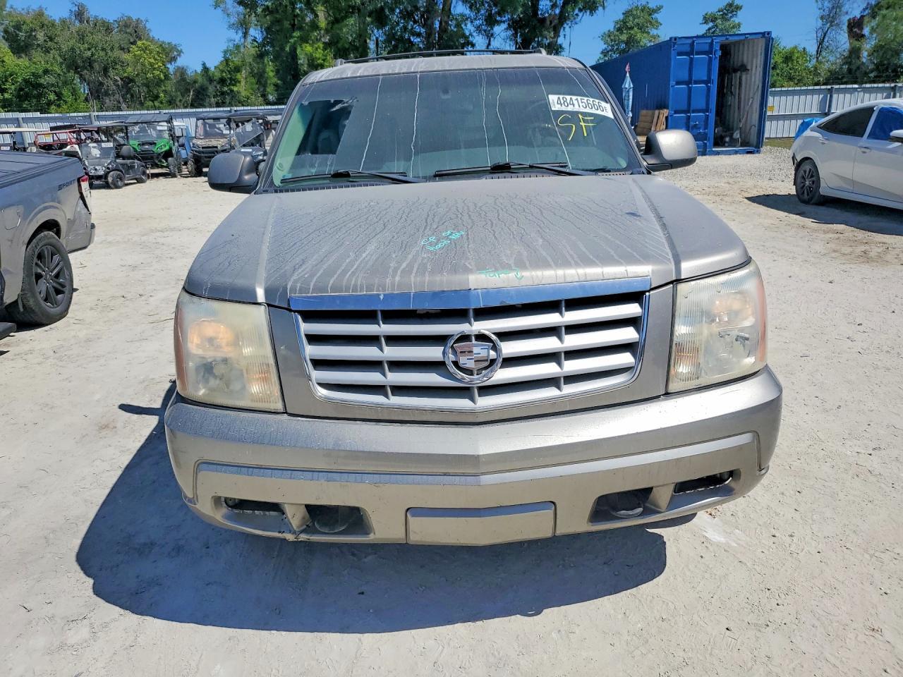 2002 CADILLAC ESCALADE