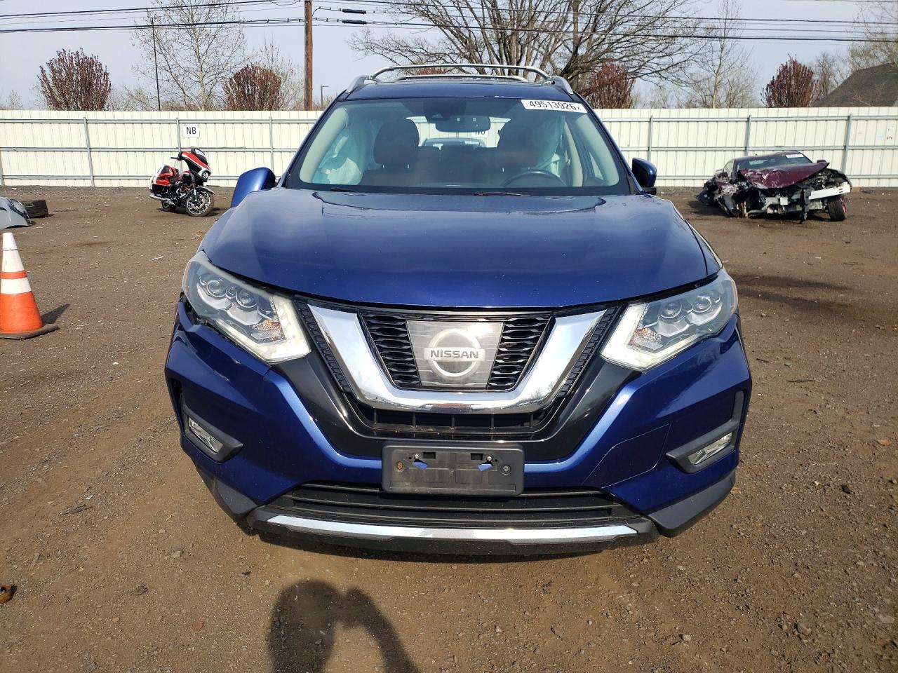 2017 NISSAN ROGUE