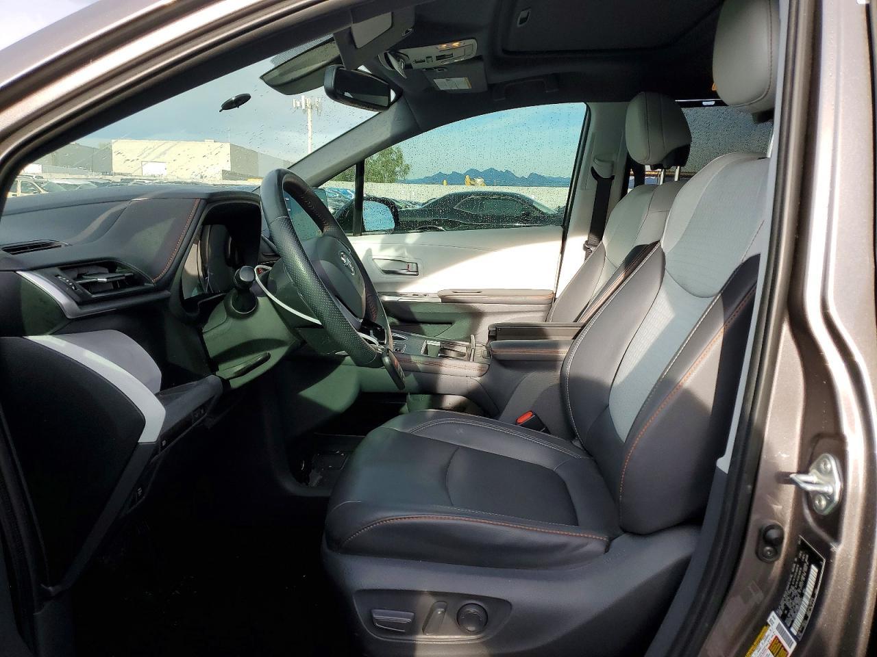 2021 TOYOTA SIENNA