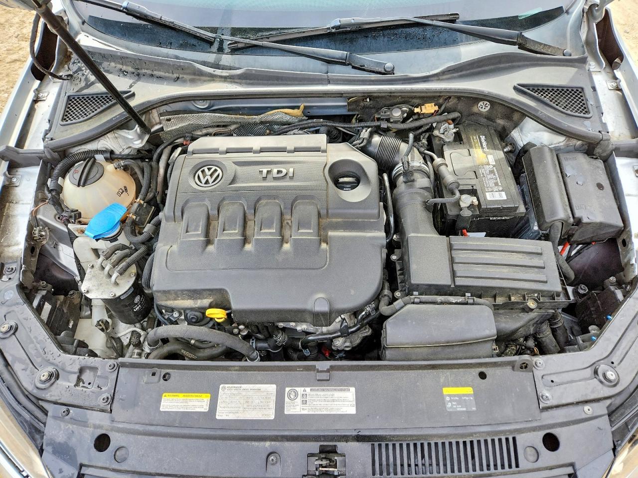 2015 VOLKSWAGEN Passat