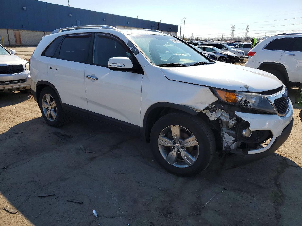2013 KIA SORENTO