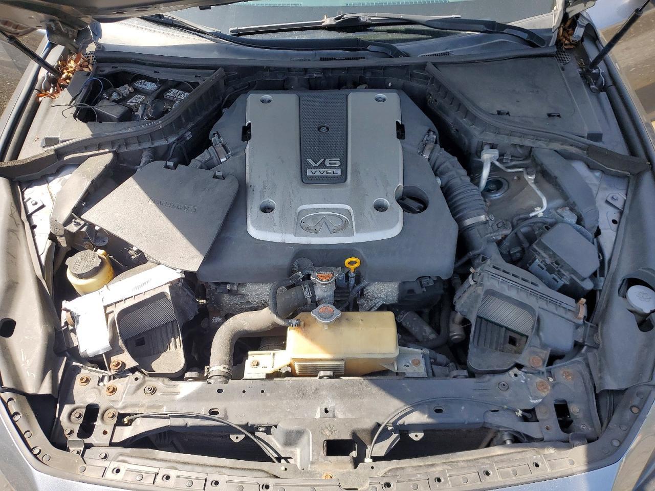 2015 INFINITI Q50