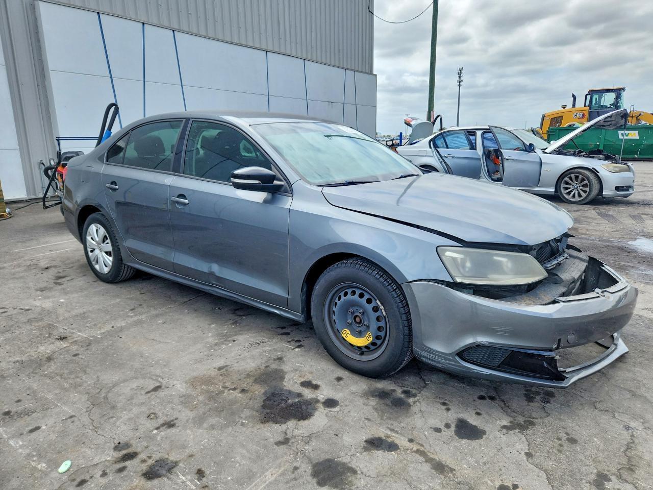 2011 VOLKSWAGEN JETTA