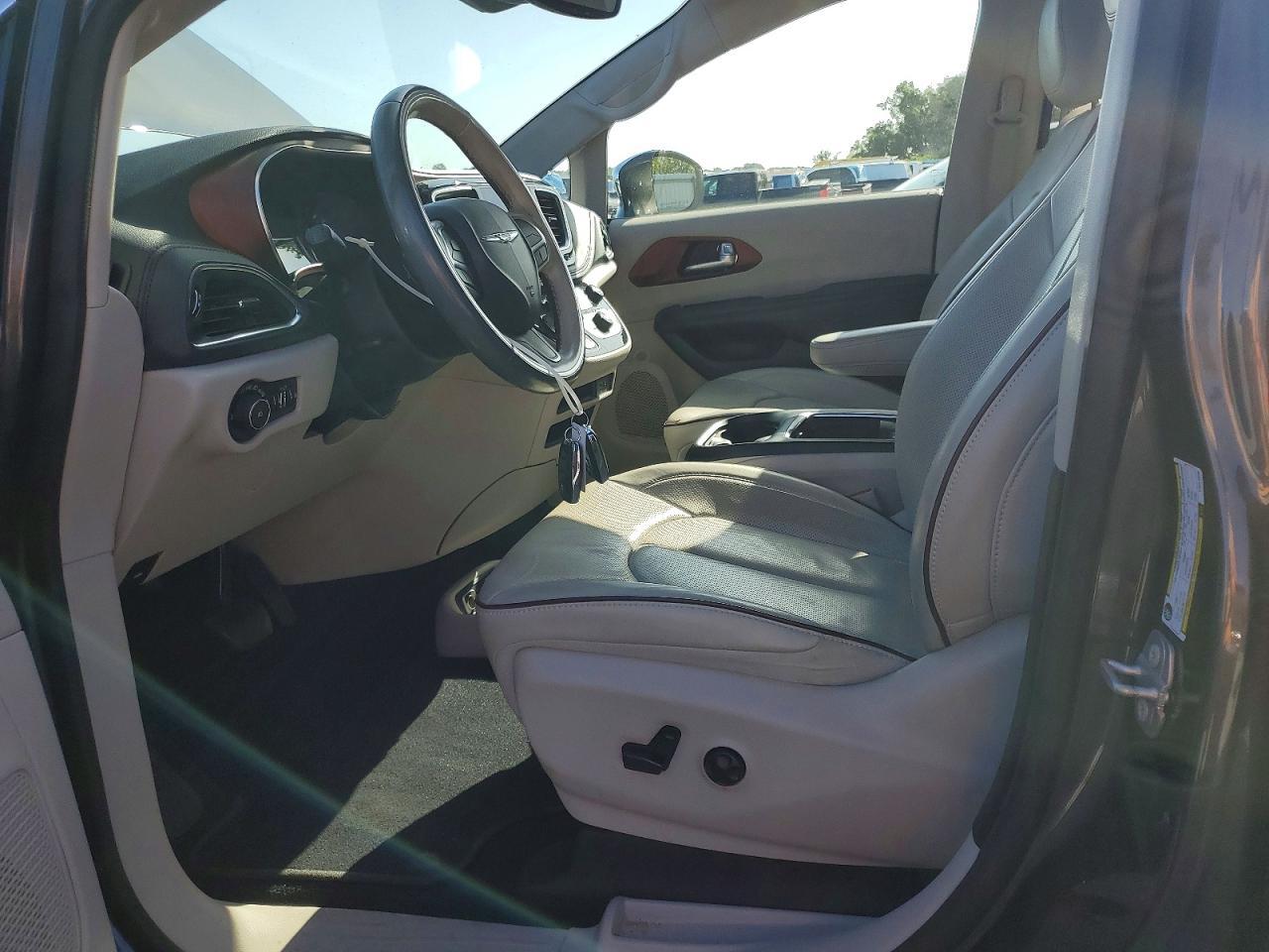 2020 CHRYSLER Pacifica