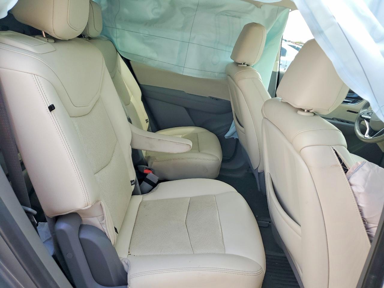2021 CADILLAC XT6