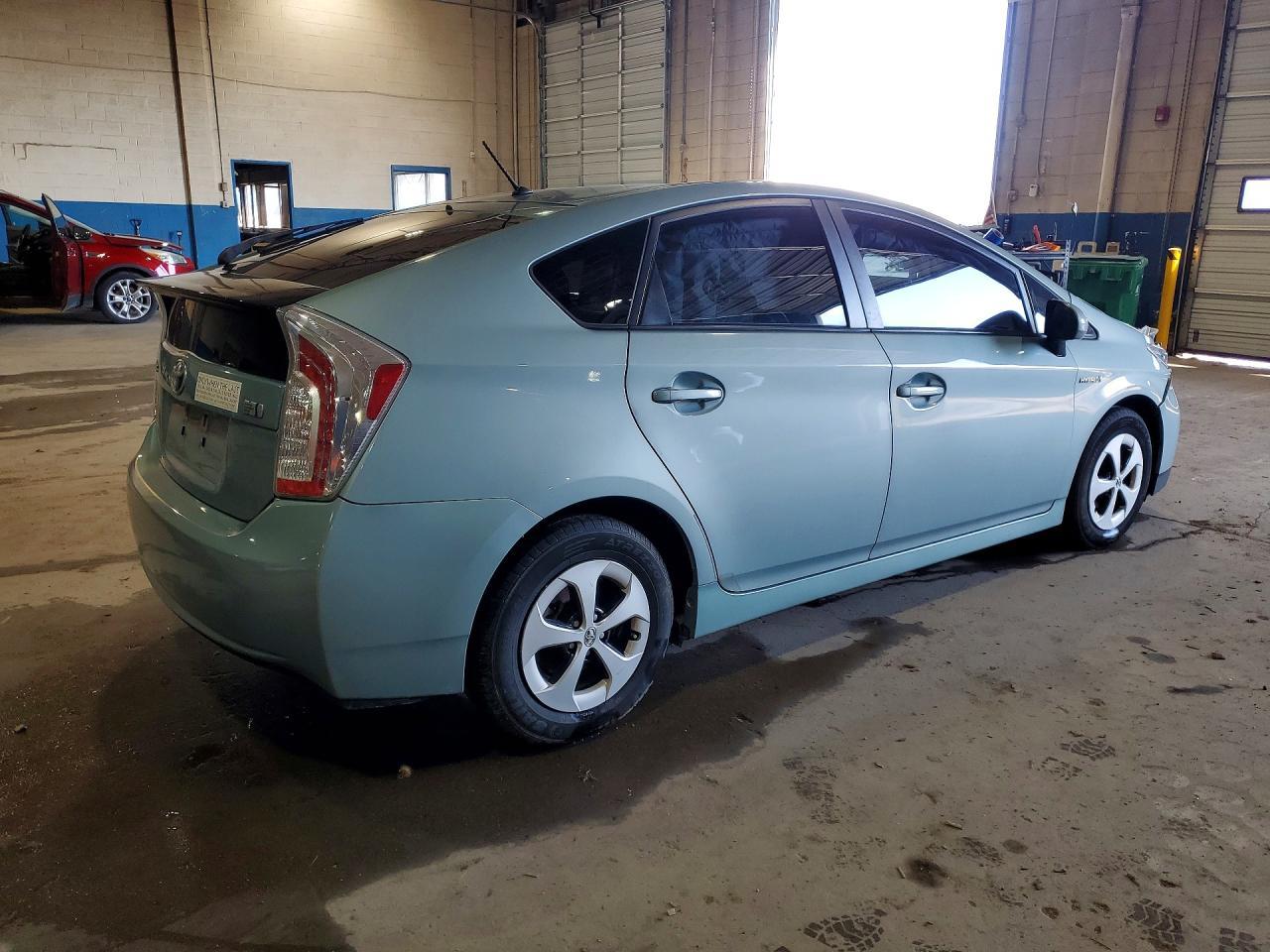 2015 TOYOTA PRIUS