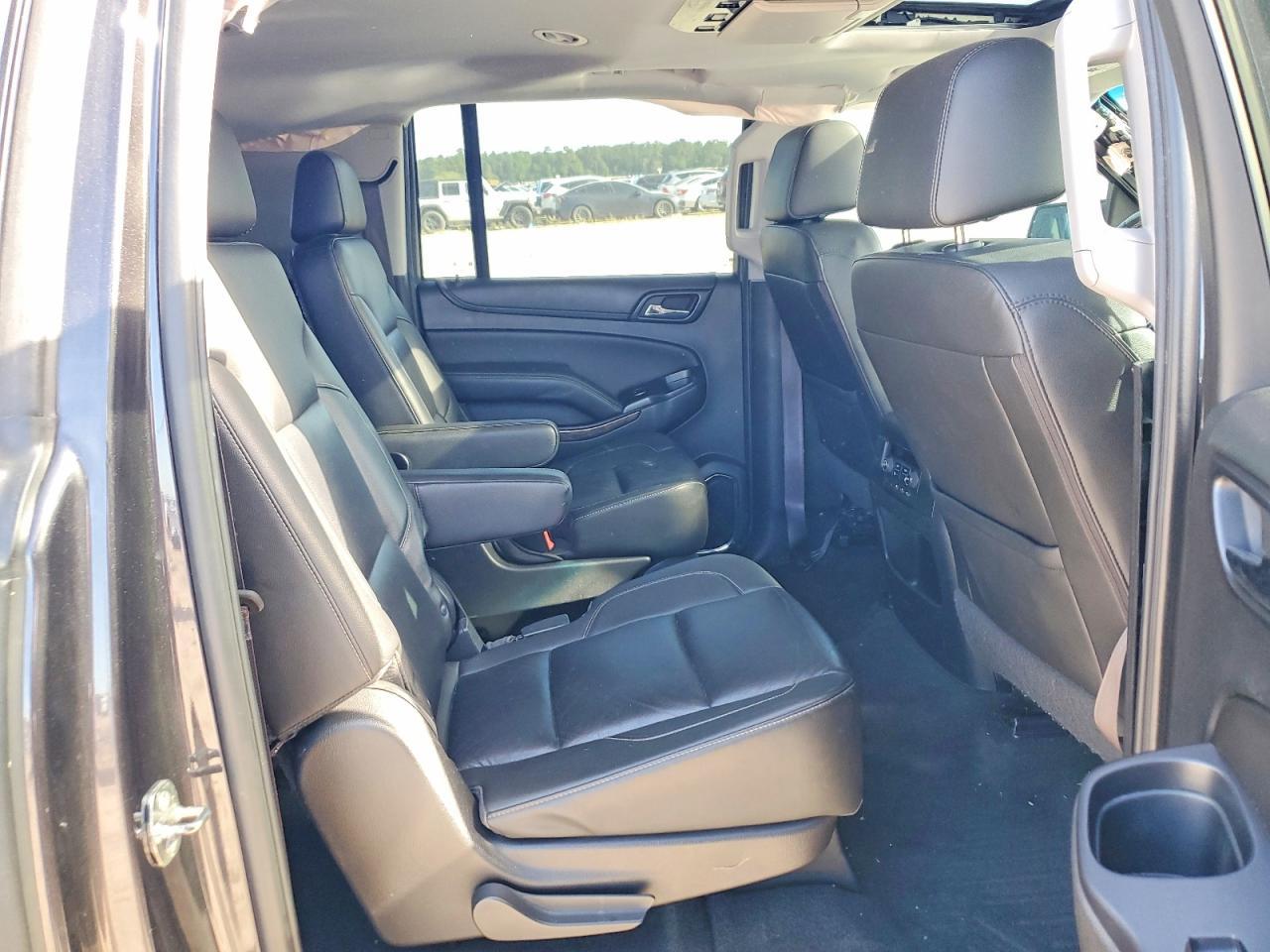 2017 CHEVROLET Suburban