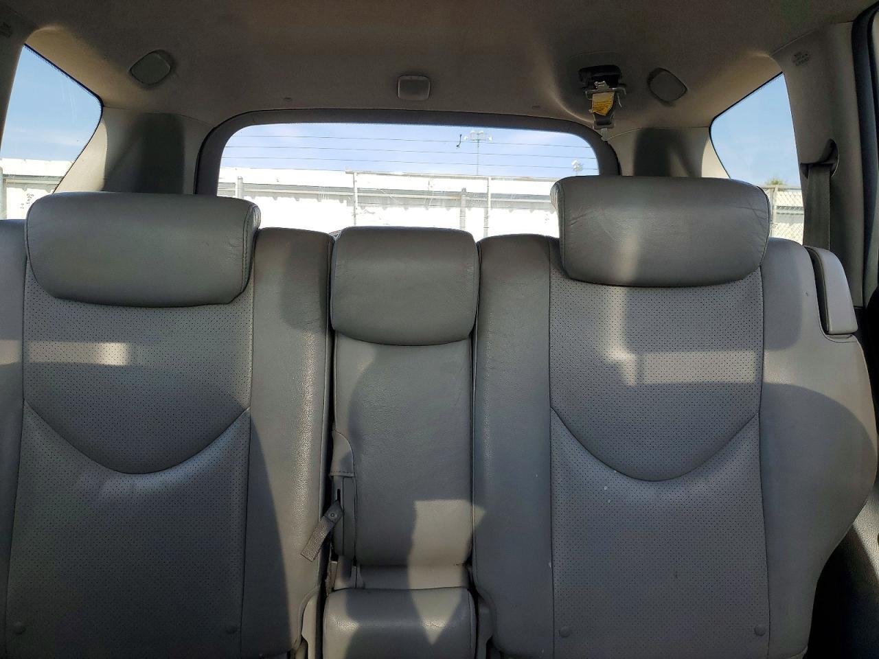 2011 TOYOTA RAV4