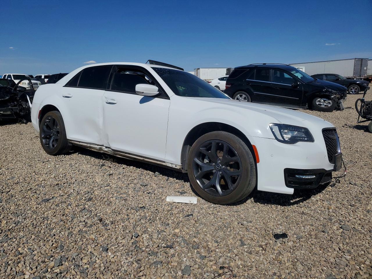 2023 CHRYSLER 300