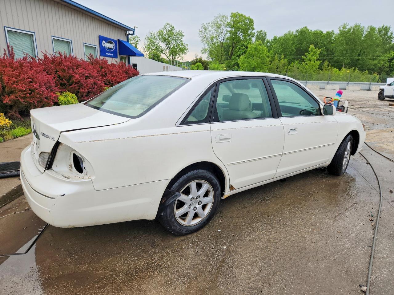 2003 TOYOTA Avalon