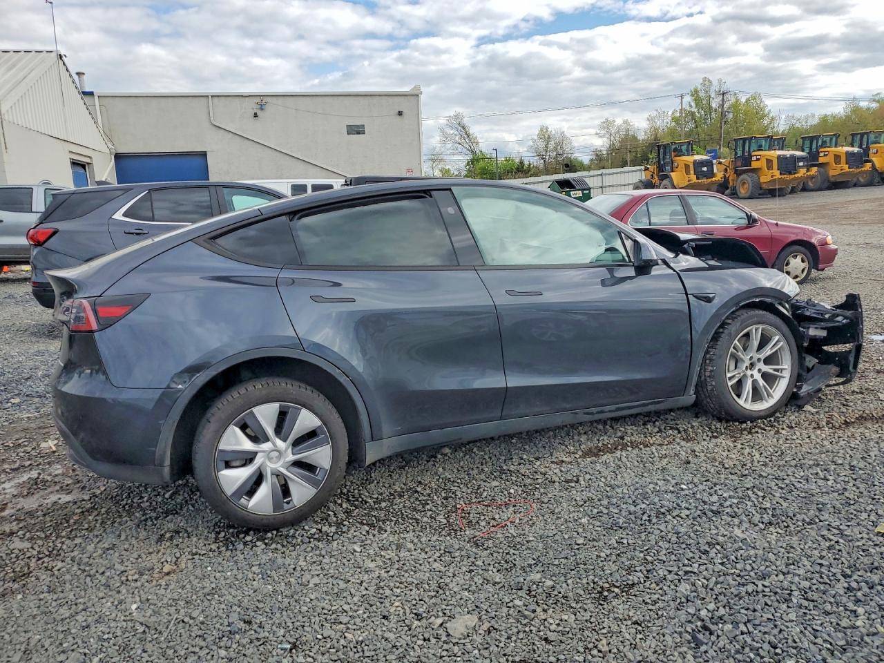 2024 TESLA MODEL Y