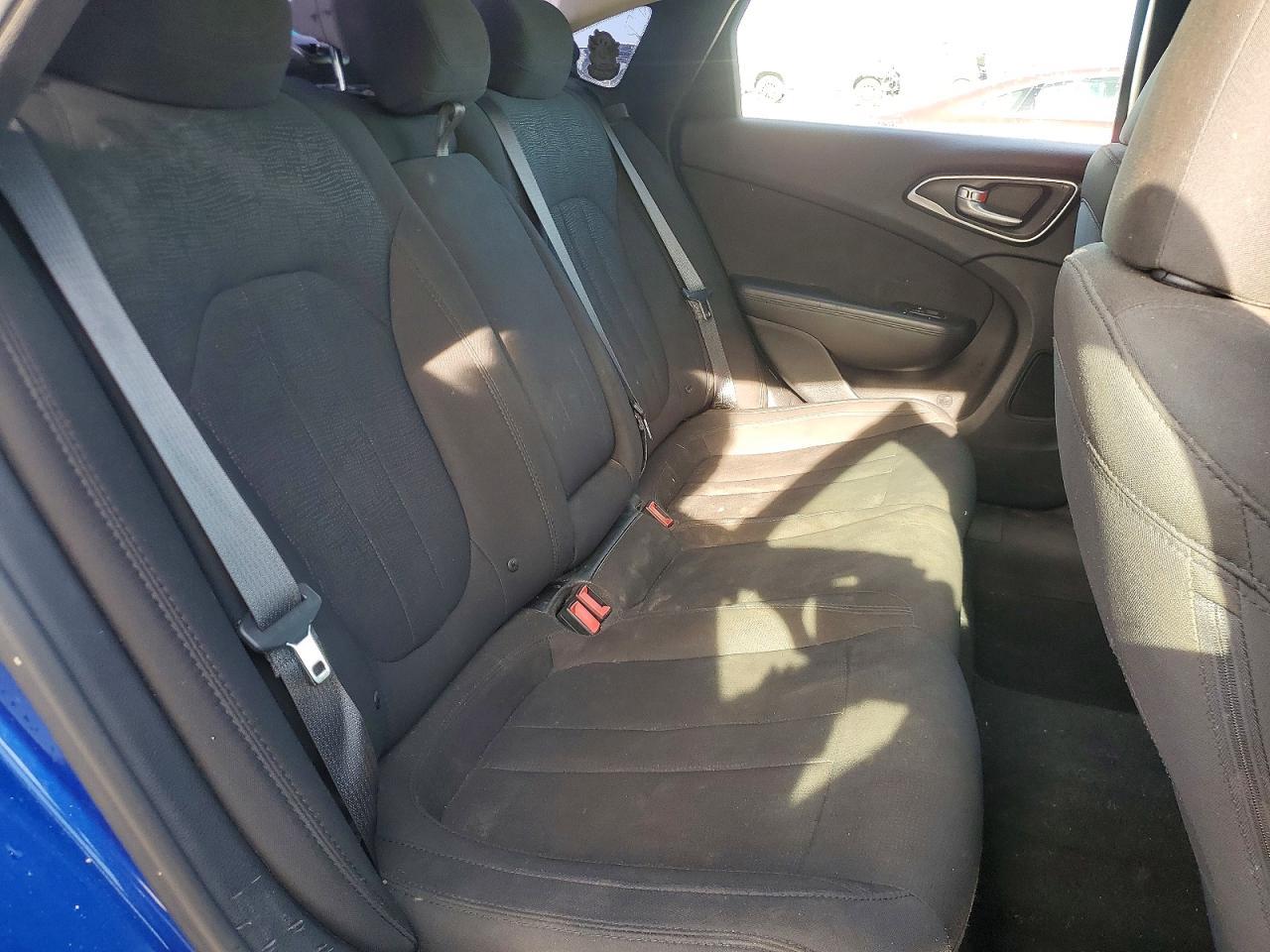 2015 CHRYSLER 200