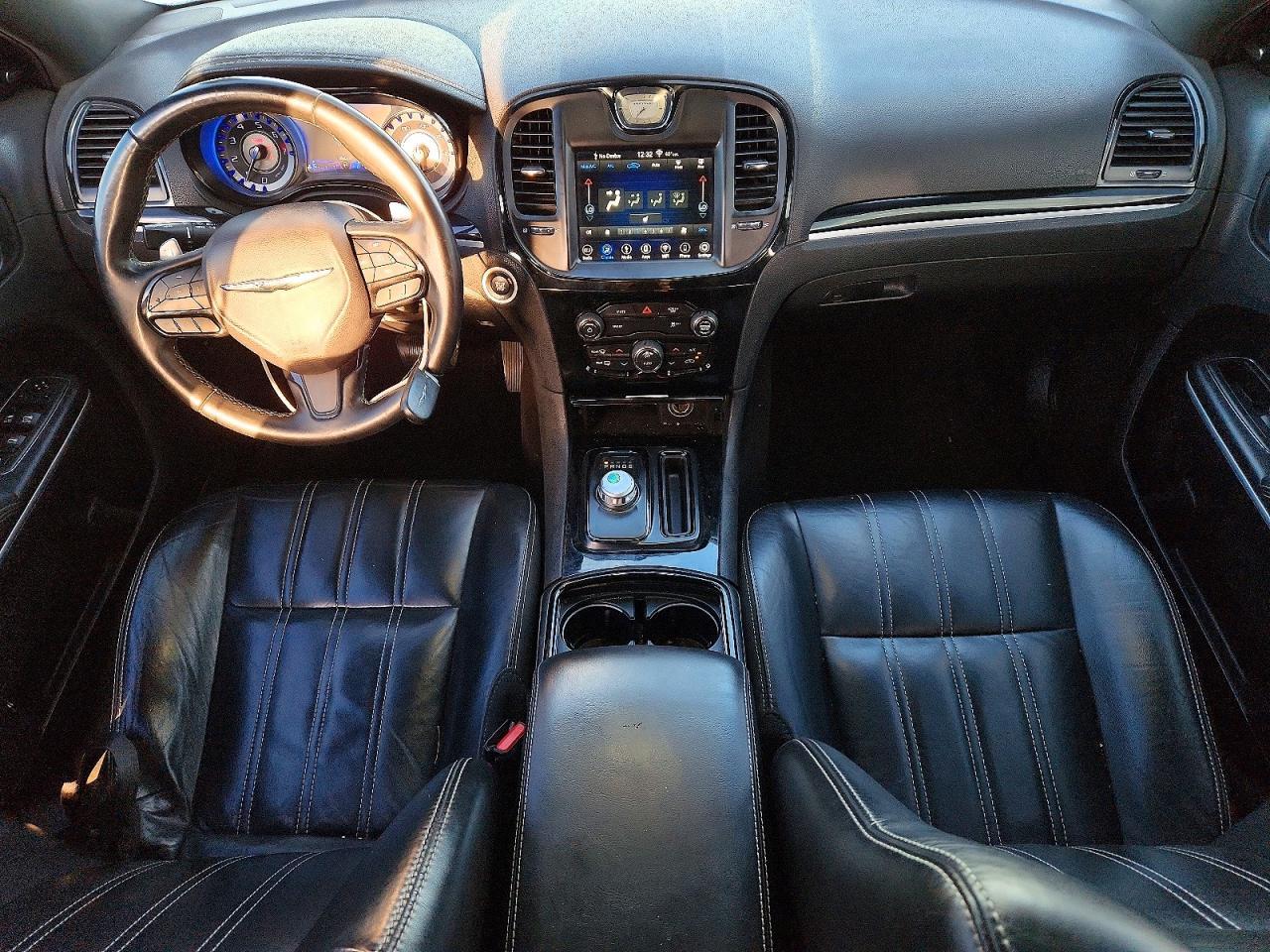 2019 CHRYSLER 300