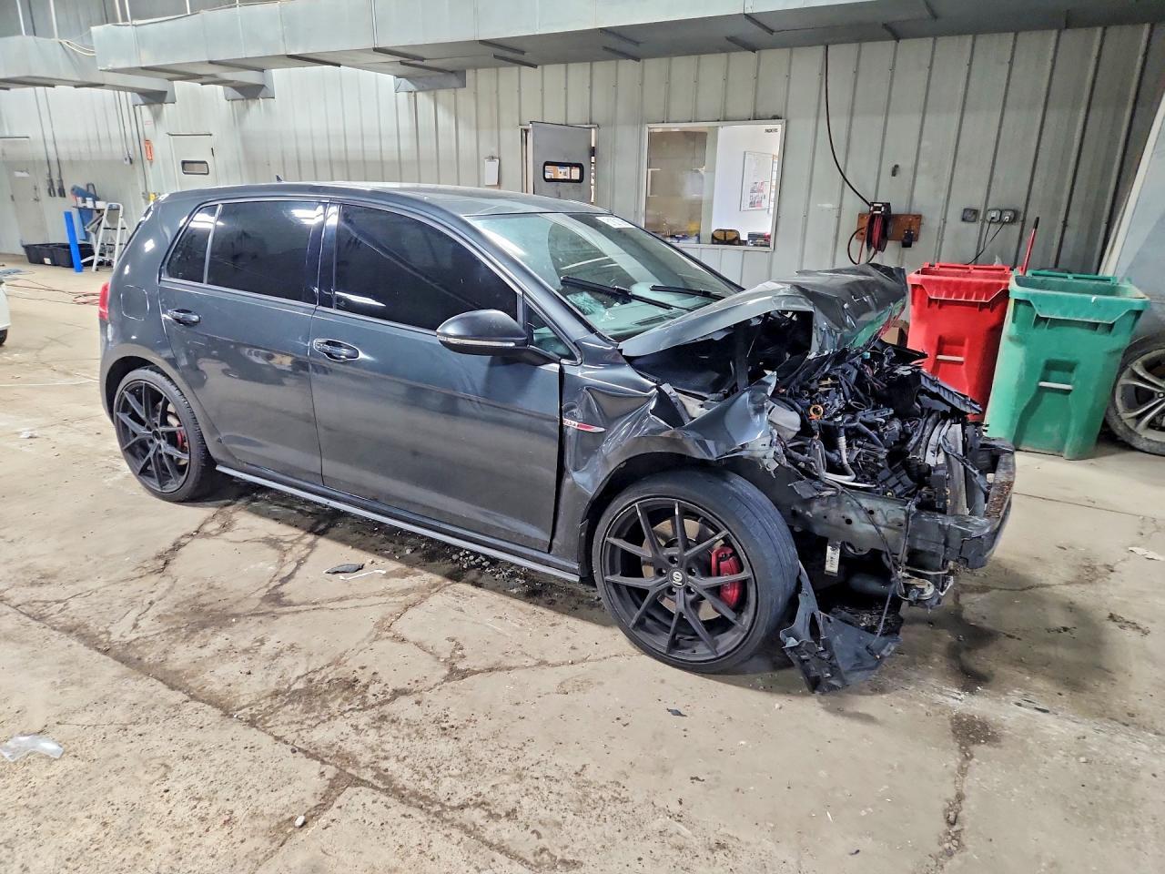 2016 VOLKSWAGEN GTI