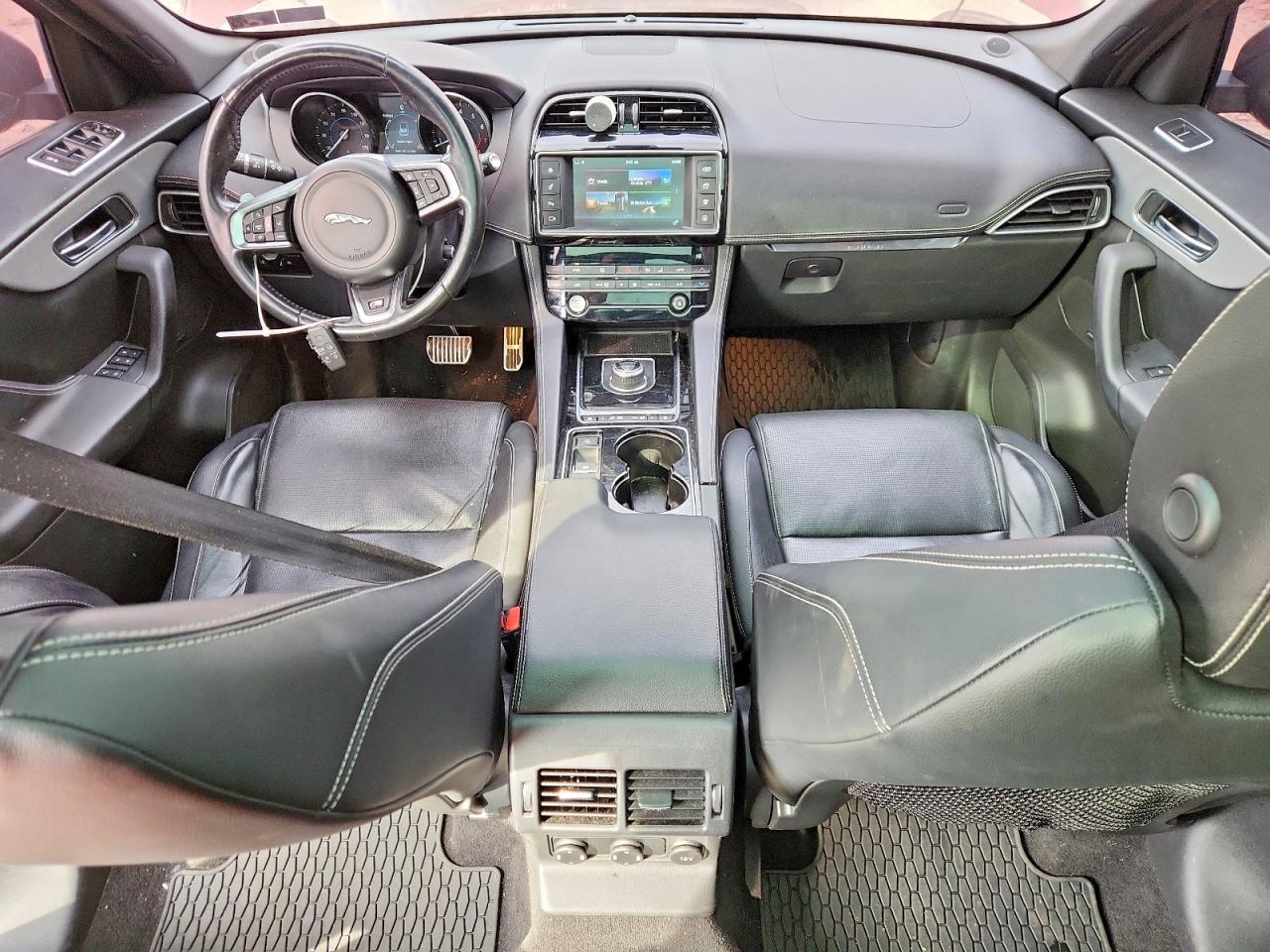 2017 JAGUAR F-Pace