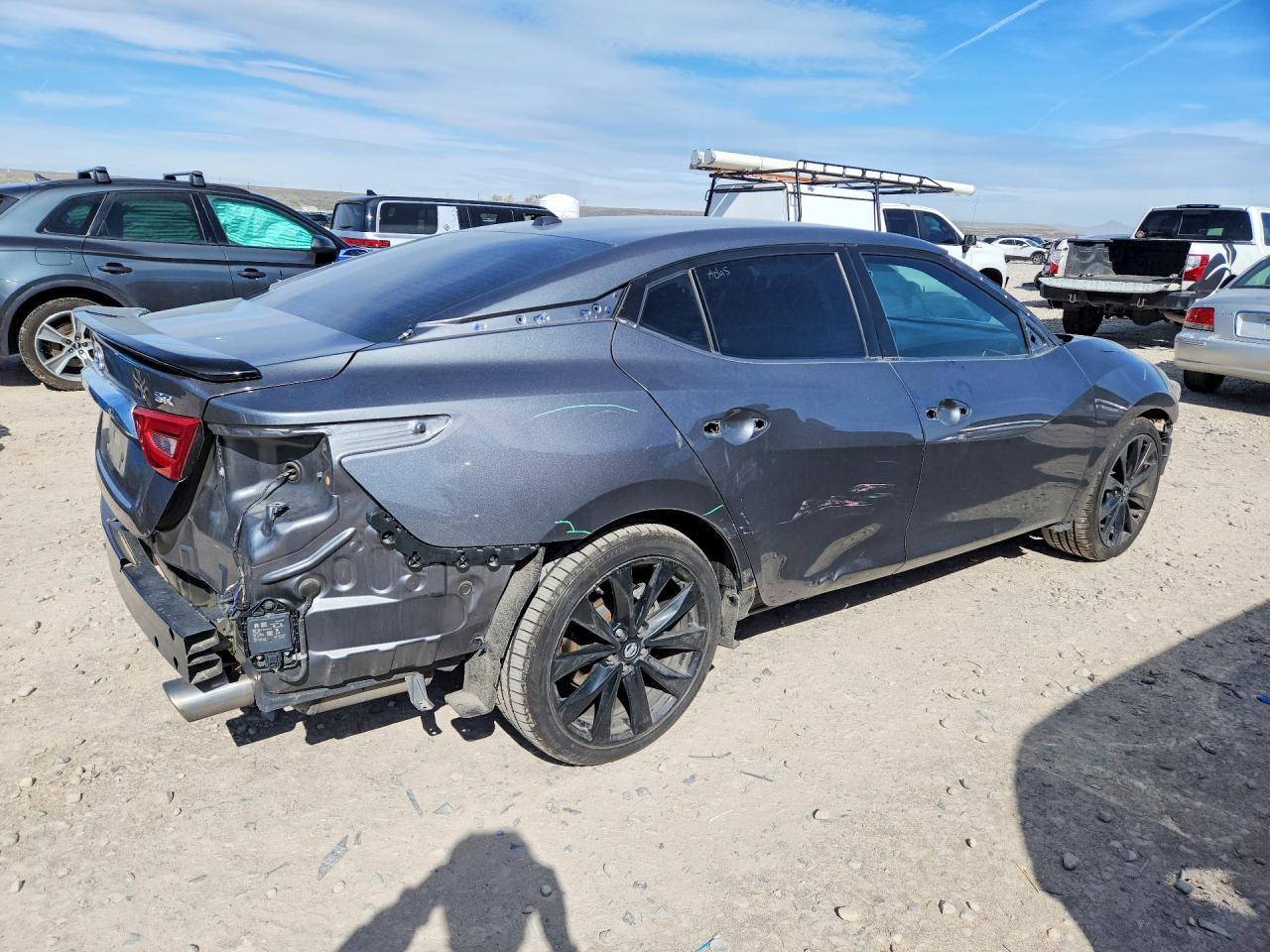 2017 NISSAN Maxima