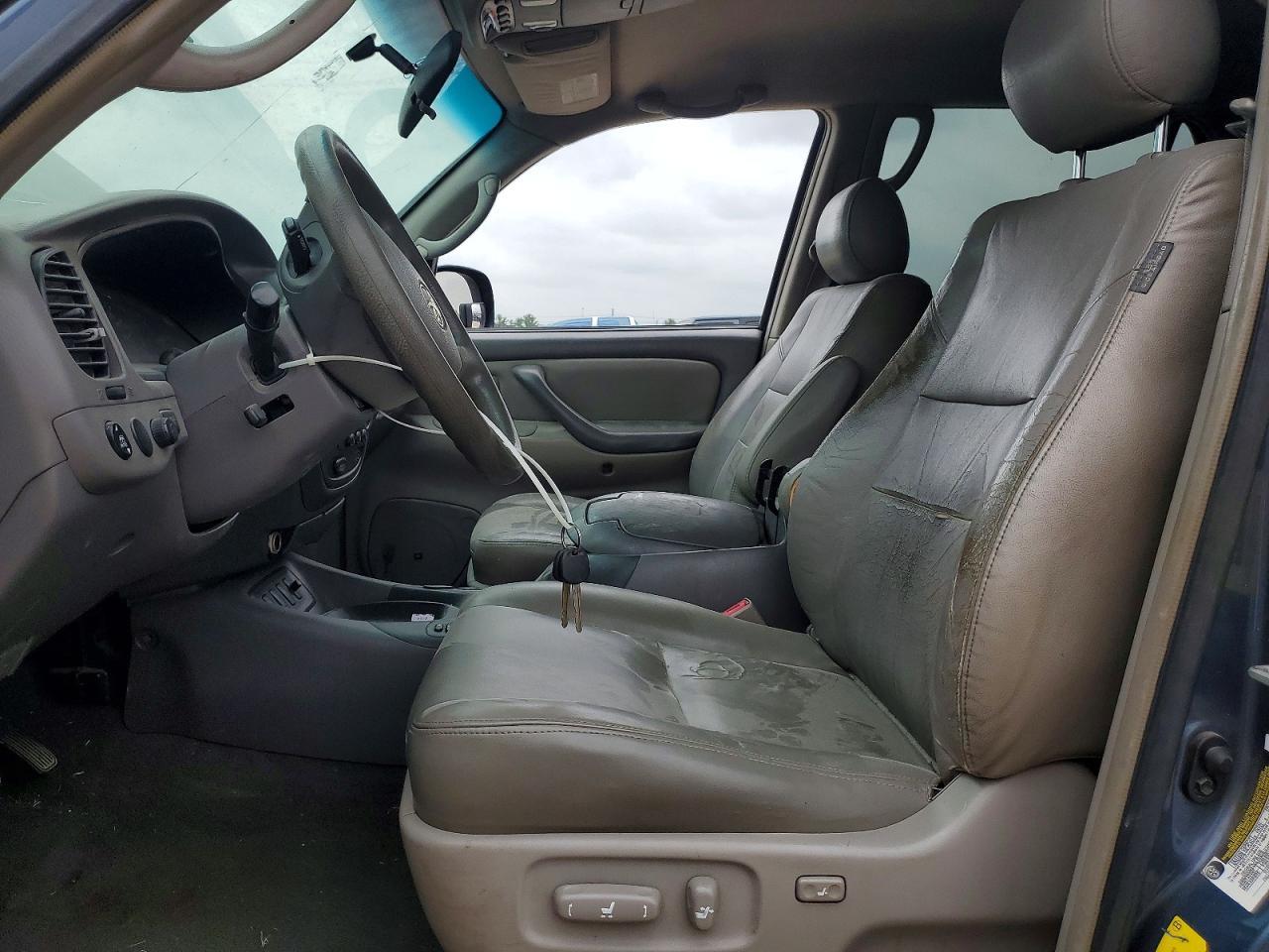 2006 TOYOTA Sequoia