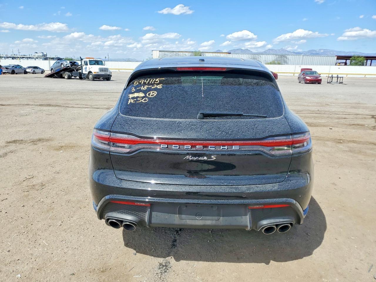 2022 PORSCHE Macan