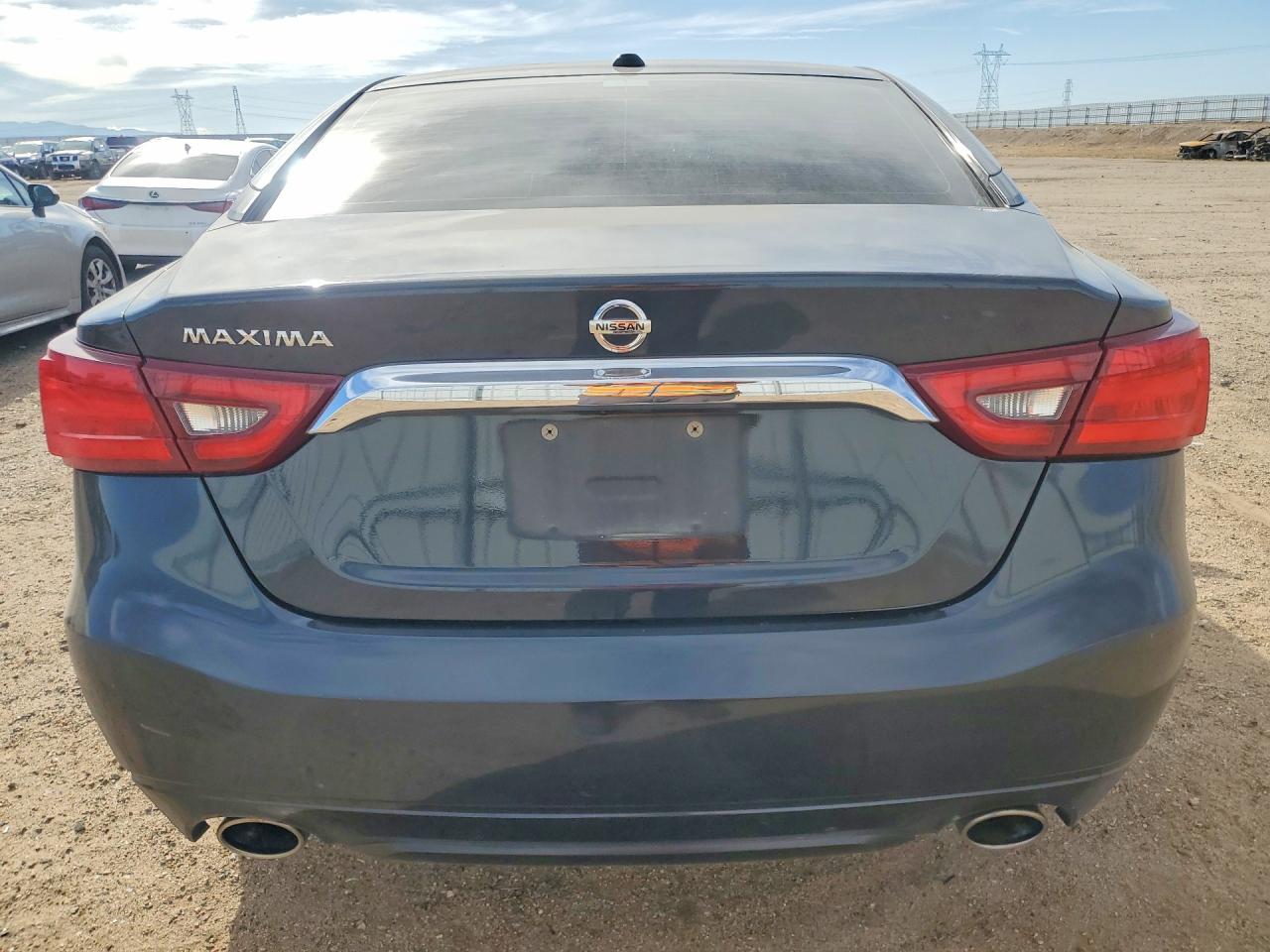 2016 NISSAN Maxima