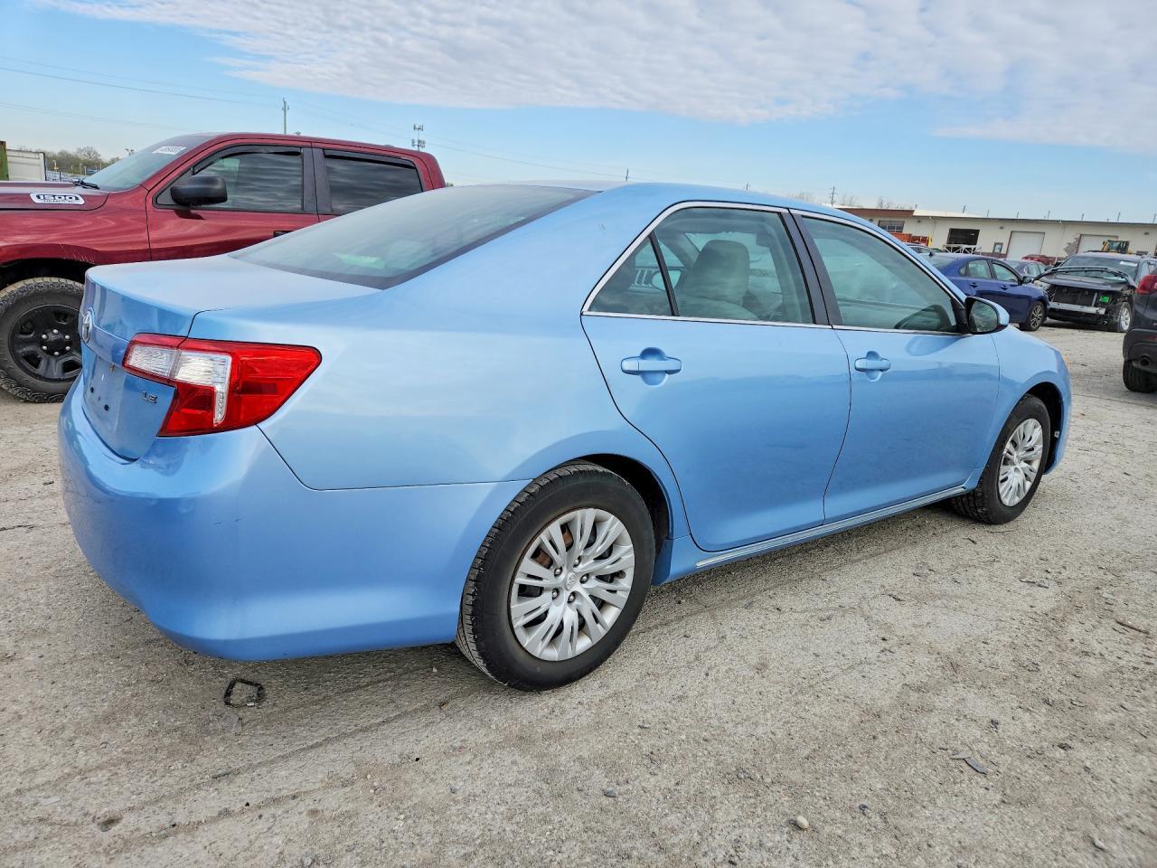2012 TOYOTA CAMRY