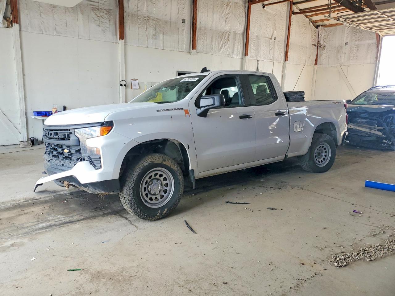 2023 CHEVROLET Silverado