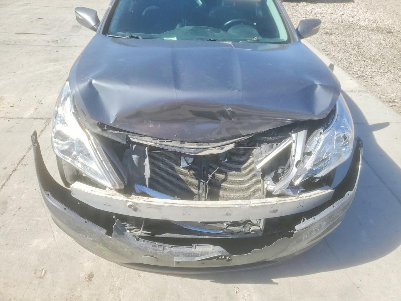 2012 HYUNDAI Azera