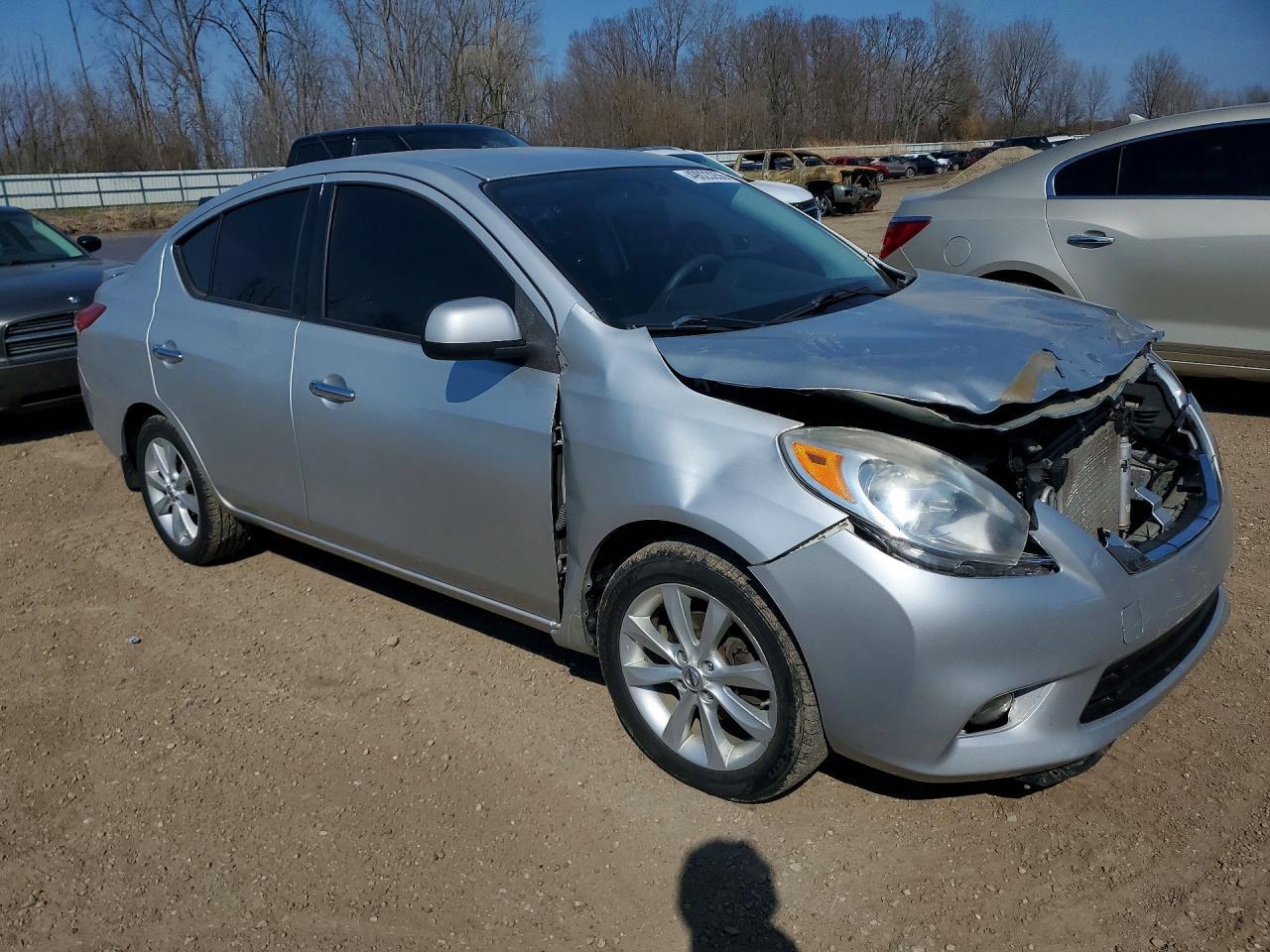 2014 NISSAN VERSA