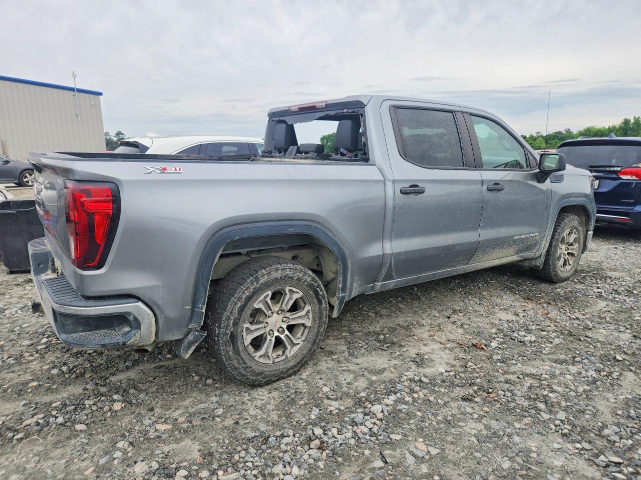 2023 GMC Sierra