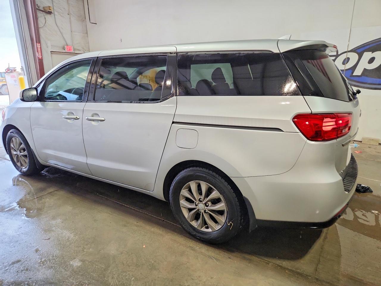 2019 KIA SEDONA