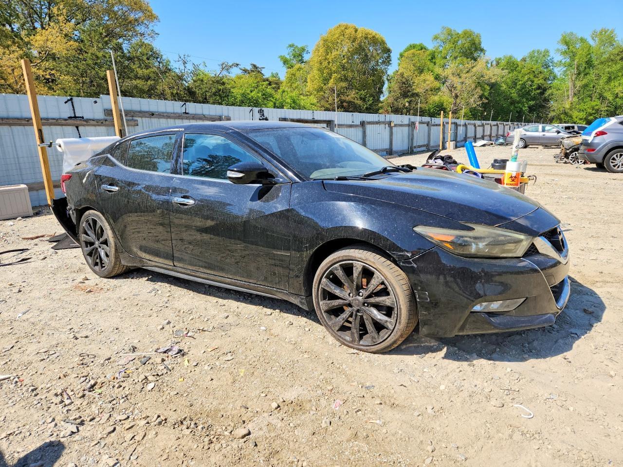2017 NISSAN Maxima