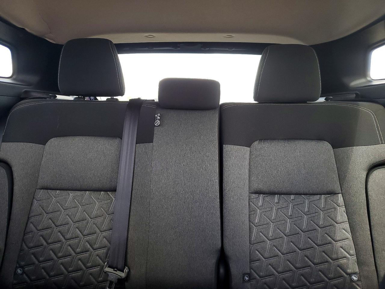 2025 NISSAN KICKS