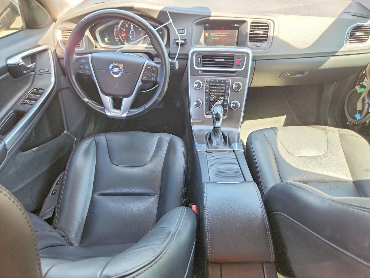 2016 VOLVO V60