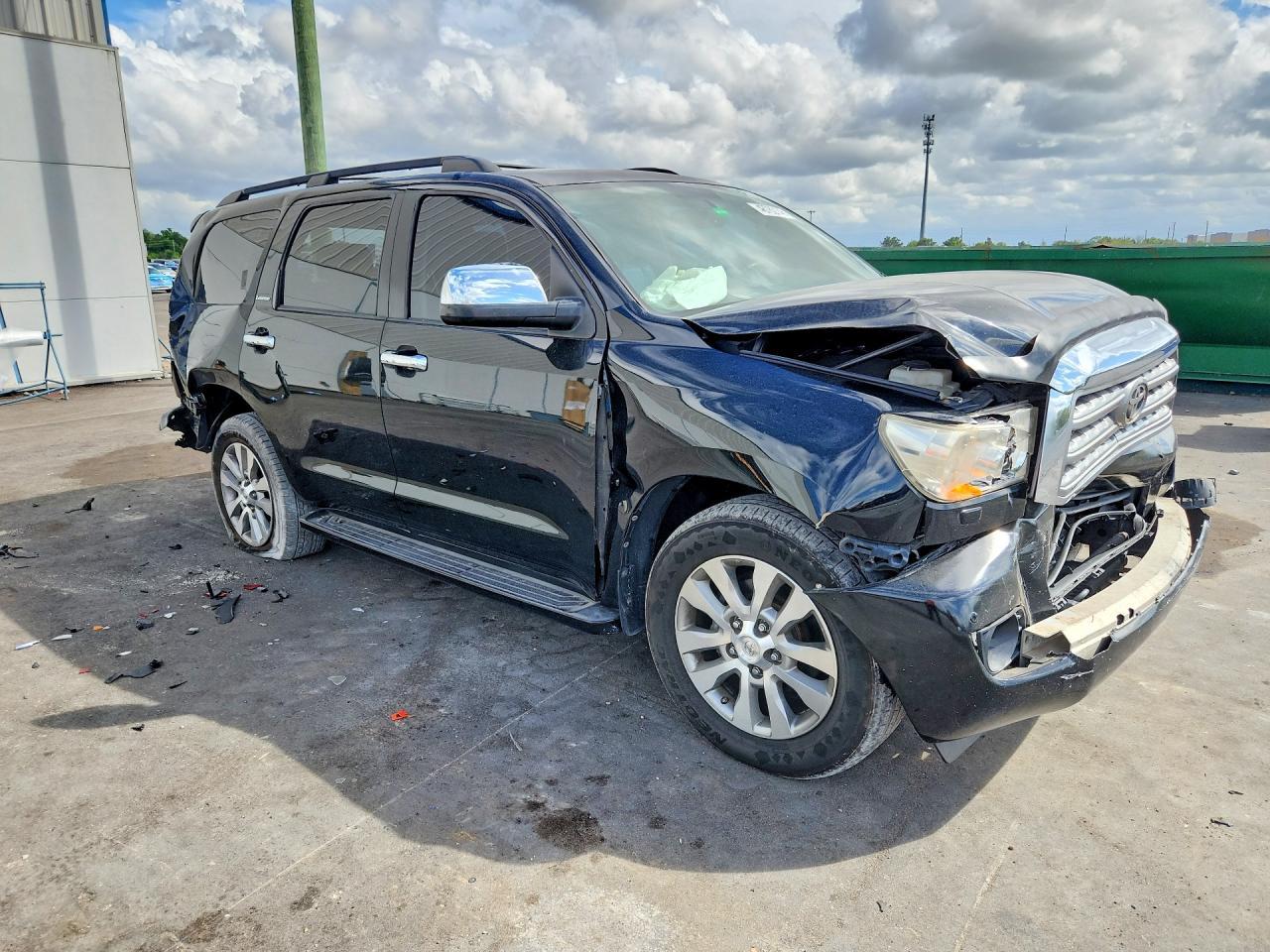 2011 TOYOTA Sequoia