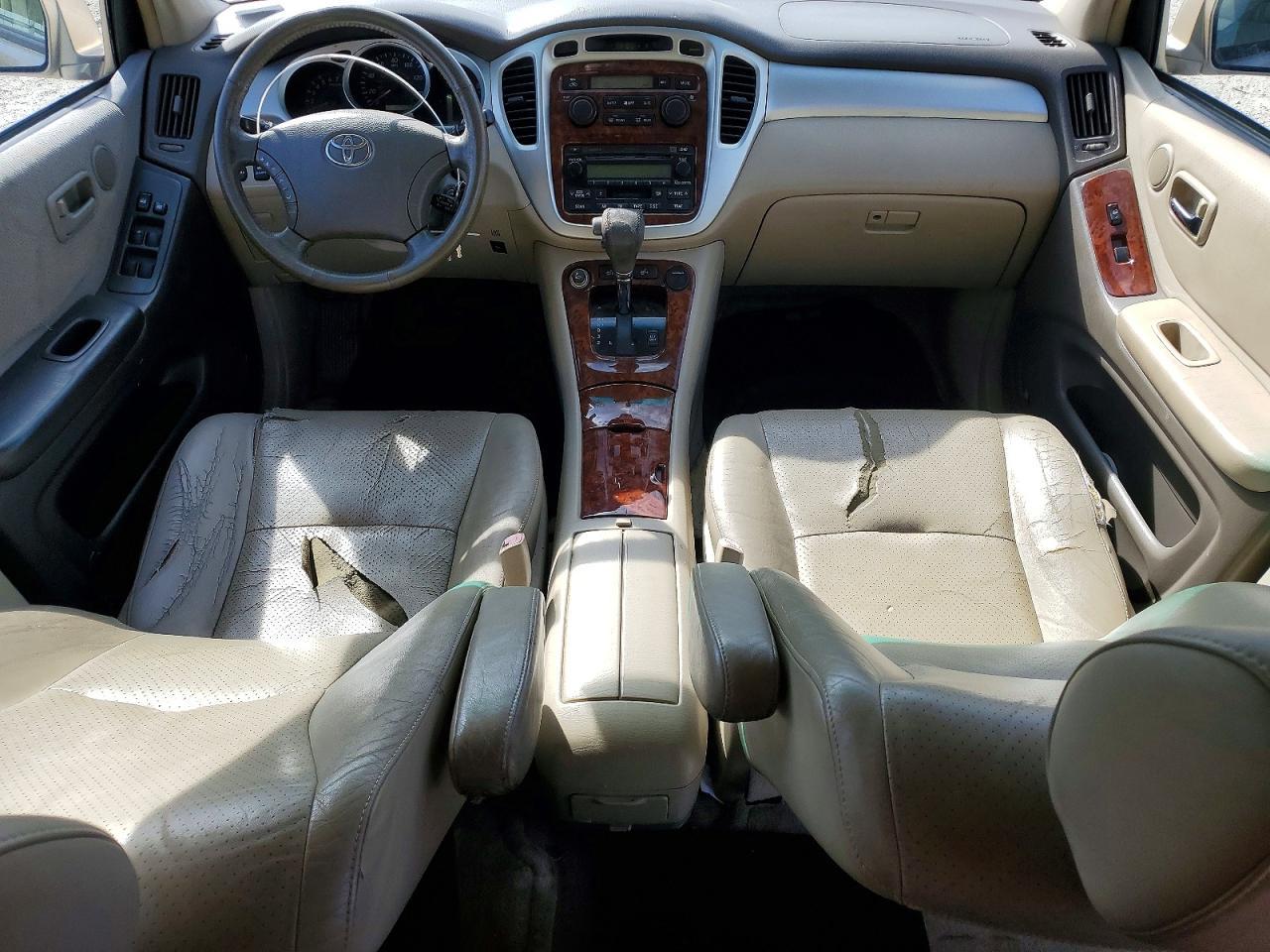 2004 TOYOTA HIGHLANDER